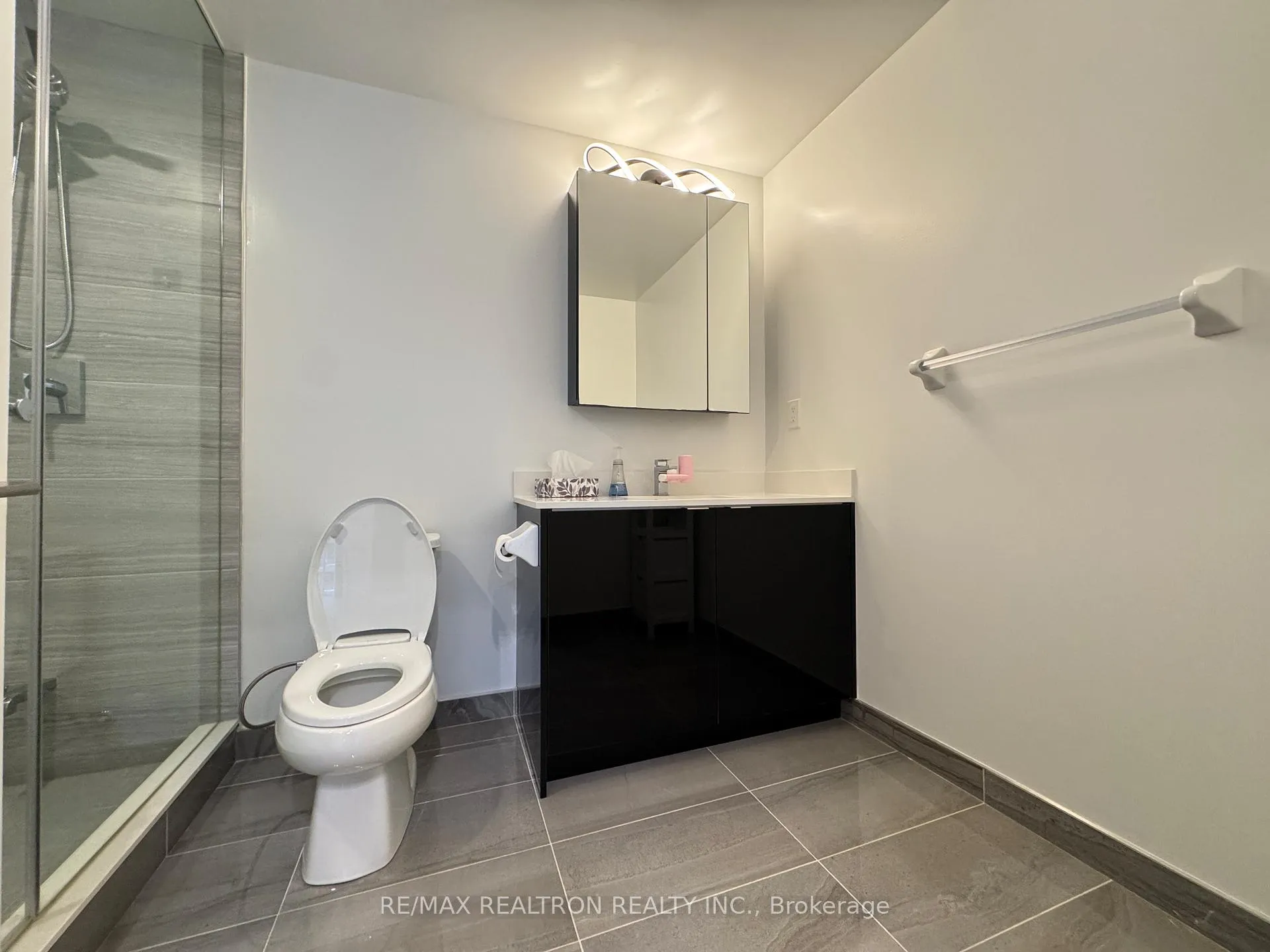Photo 16 of Unit 507, 100 Eagle Rock Way, Vaughan, Maple — HOMEH