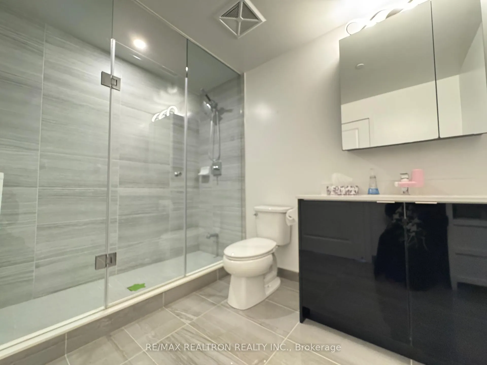 Photo 17 of Unit 507, 100 Eagle Rock Way, Vaughan, Maple — HOMEH
