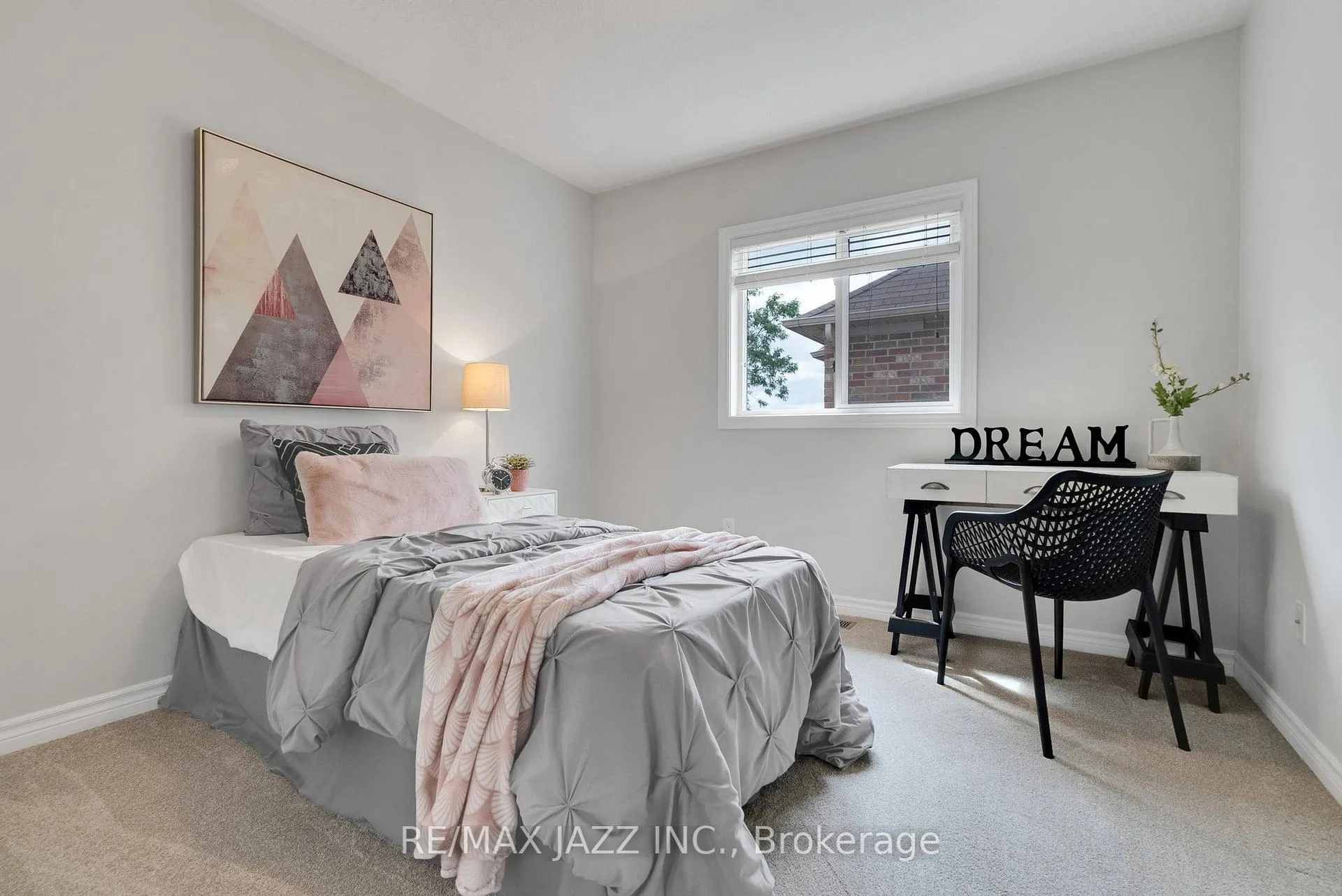 Photo 21 of 219 Fenning Drive, Clarington, Courtice — HOMEH