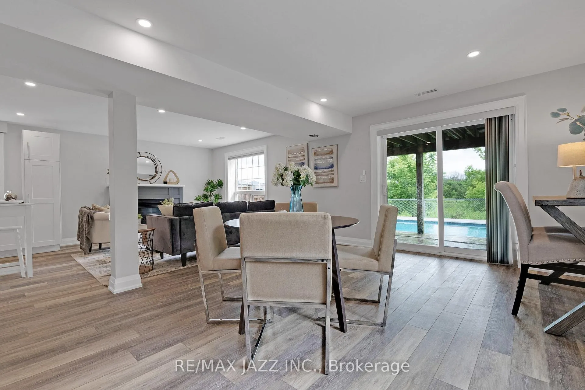 Photo 30 of 219 Fenning Drive, Clarington, Courtice — HOMEH