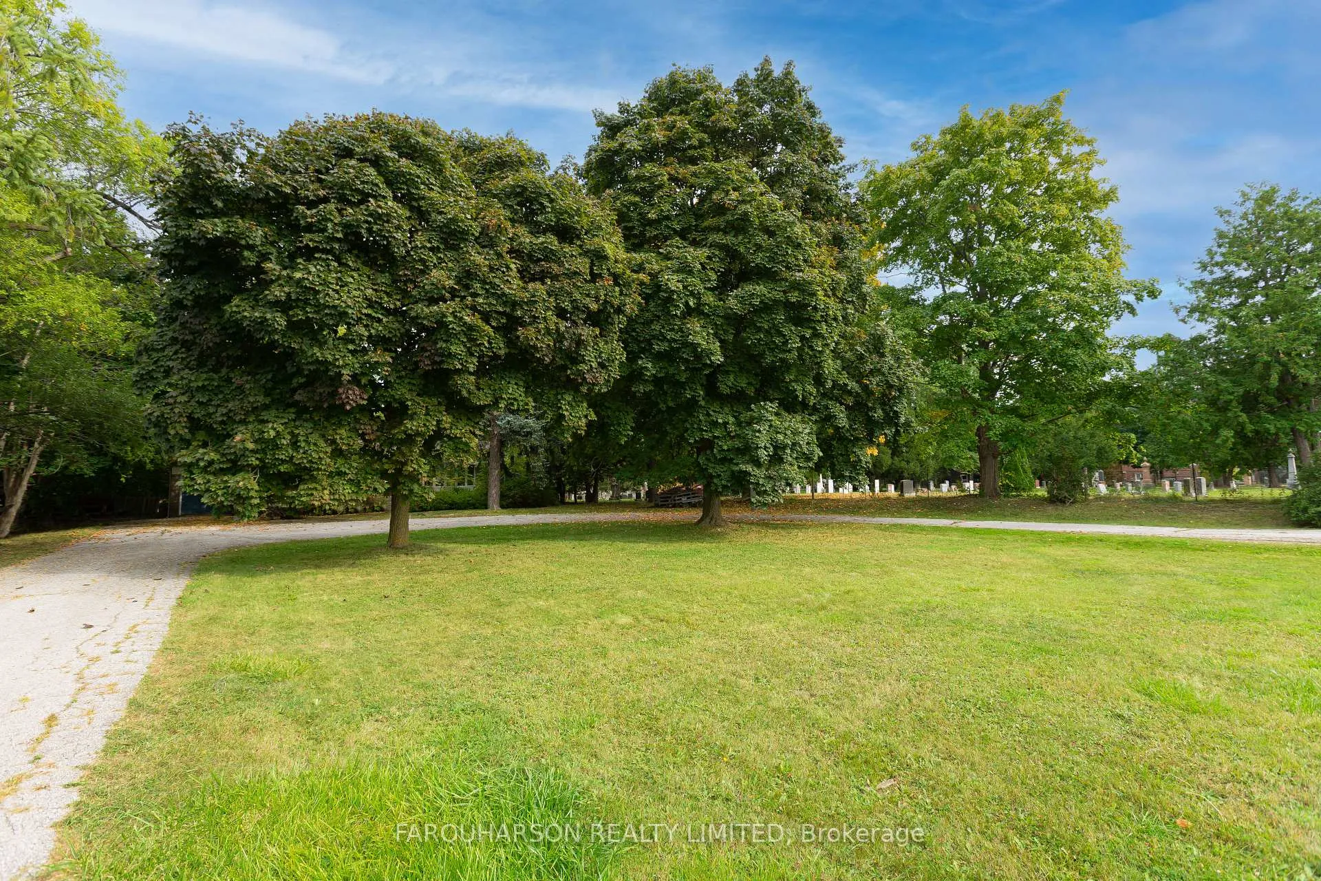 Photo 3 of 9181 Woodbine Avenue, Markham, Buttonville — HOMEH