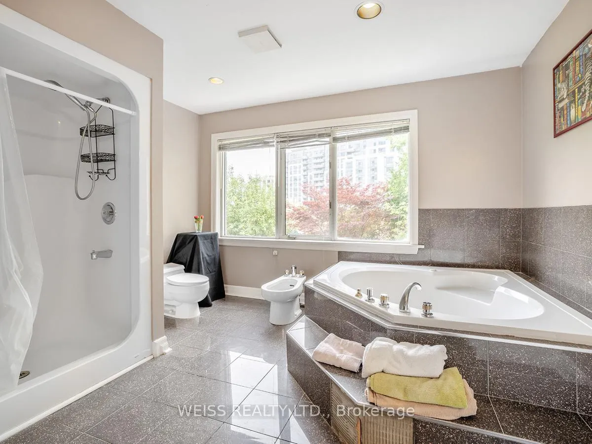 Photo 27 of 81 Brucewood Crescent, Toronto, Englemount-Lawrence — HOMEH