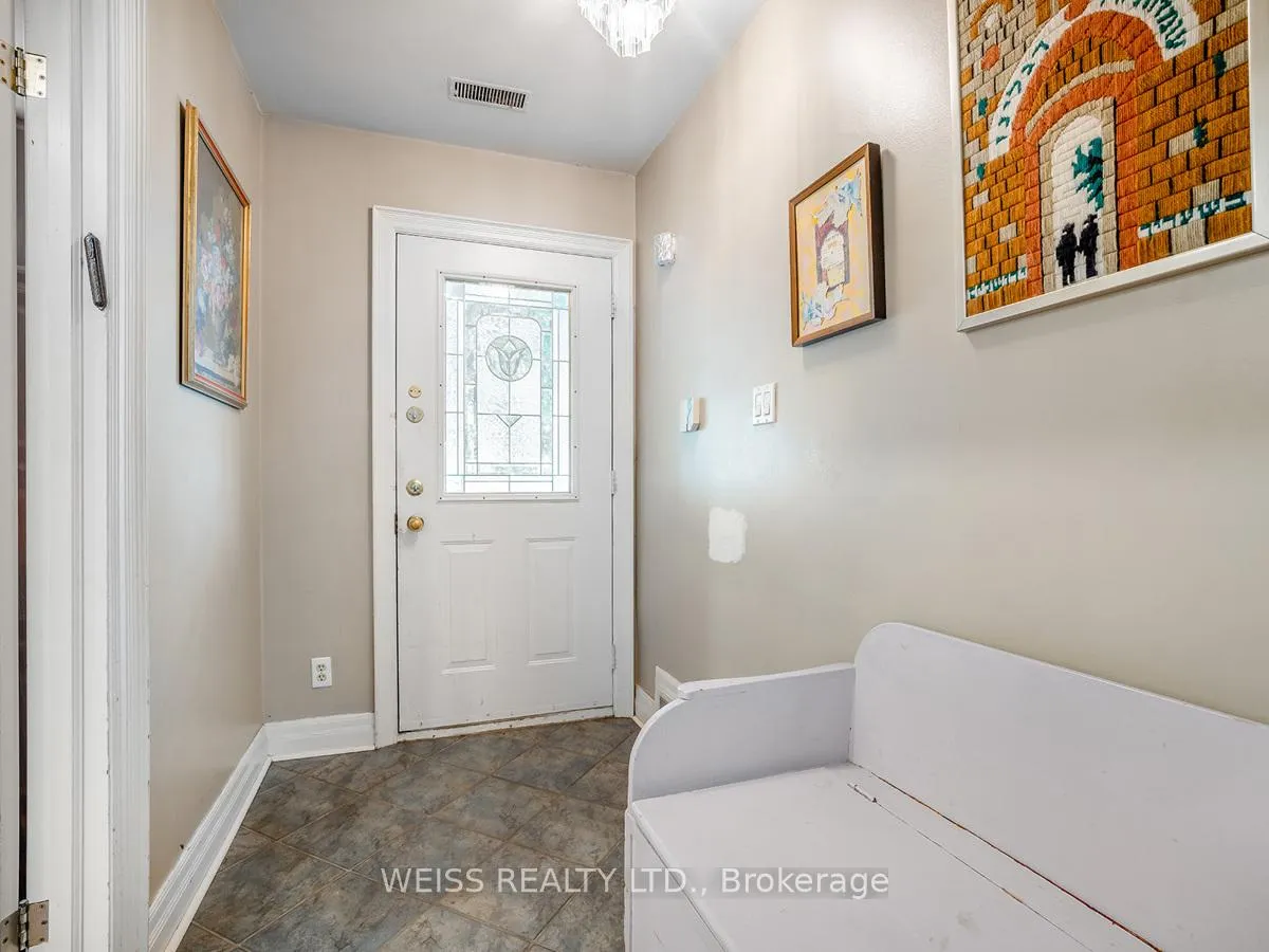 Photo 29 of 81 Brucewood Crescent, Toronto, Englemount-Lawrence — HOMEH