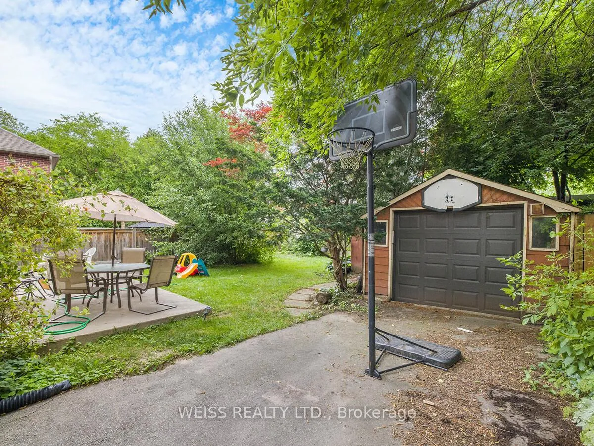 Photo 30 of 81 Brucewood Crescent, Toronto, Englemount-Lawrence — HOMEH