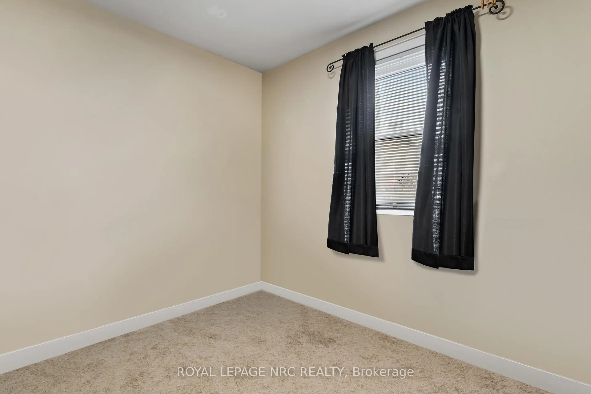 Photo 7 of 18 Irving Place, Hamilton, Sunninghill — HOMEH
