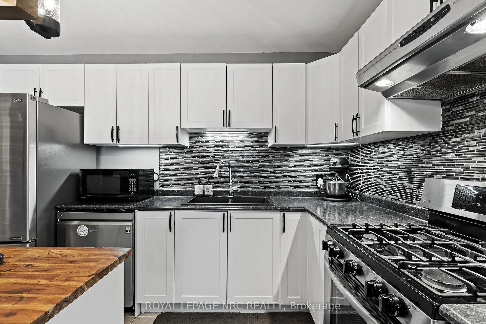 Photo 19 of 18 Irving Place, Hamilton, Sunninghill — HOMEH