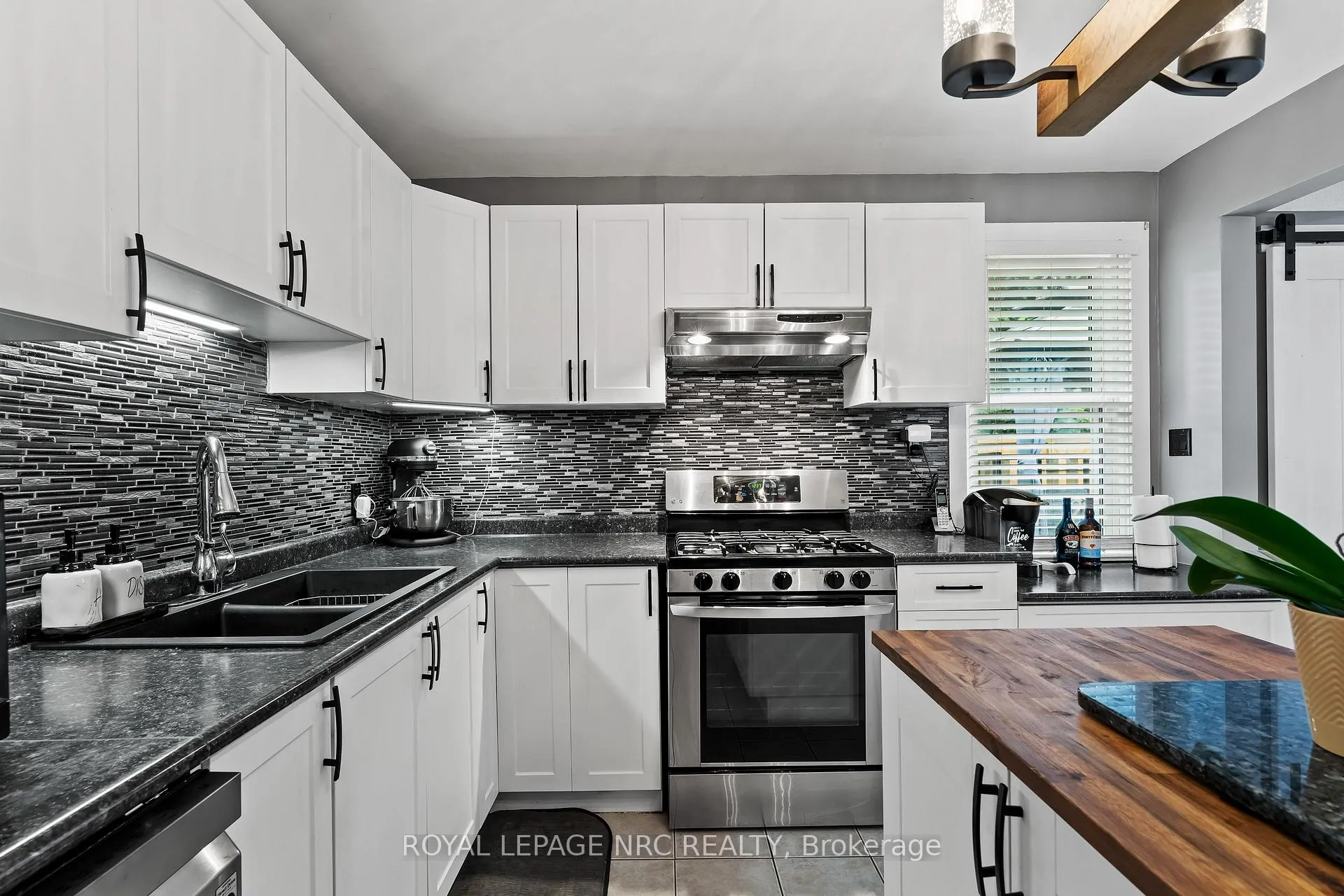 Photo 20 of 18 Irving Place, Hamilton, Sunninghill — HOMEH