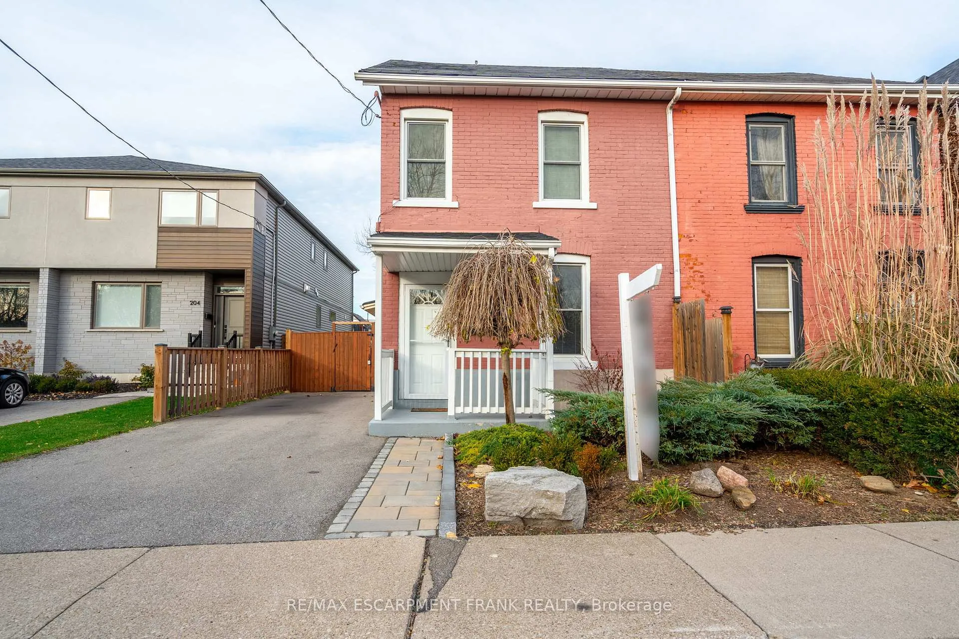 Photo 3 of 202 Canada Street, Hamilton, Kirkendall — HOMEH
