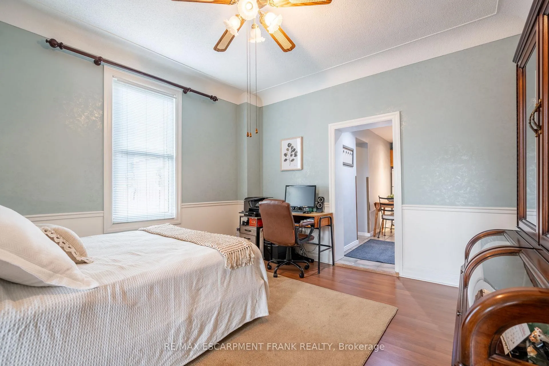Photo 11 of 202 Canada Street, Hamilton, Kirkendall — HOMEH