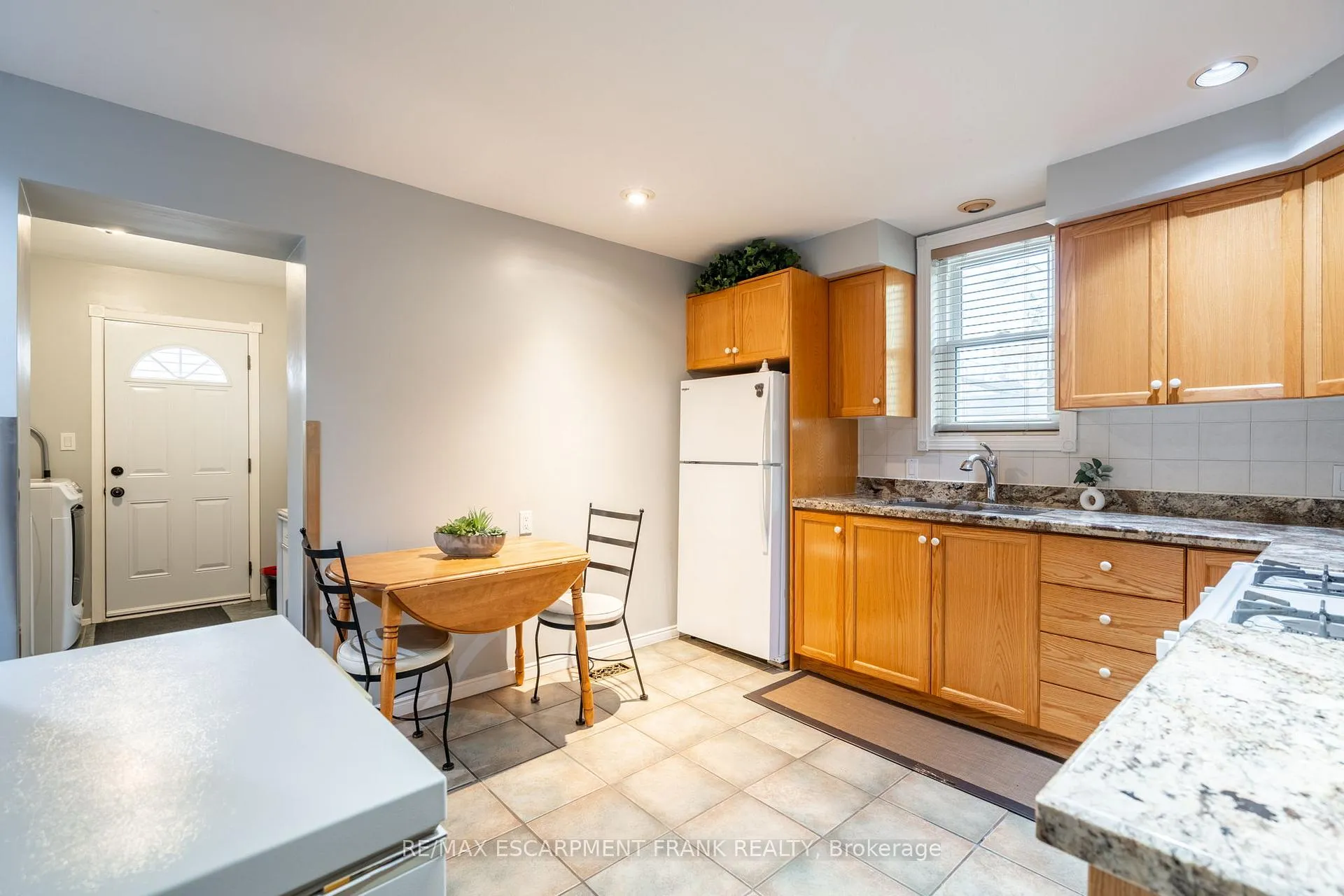 Photo 16 of 202 Canada Street, Hamilton, Kirkendall — HOMEH