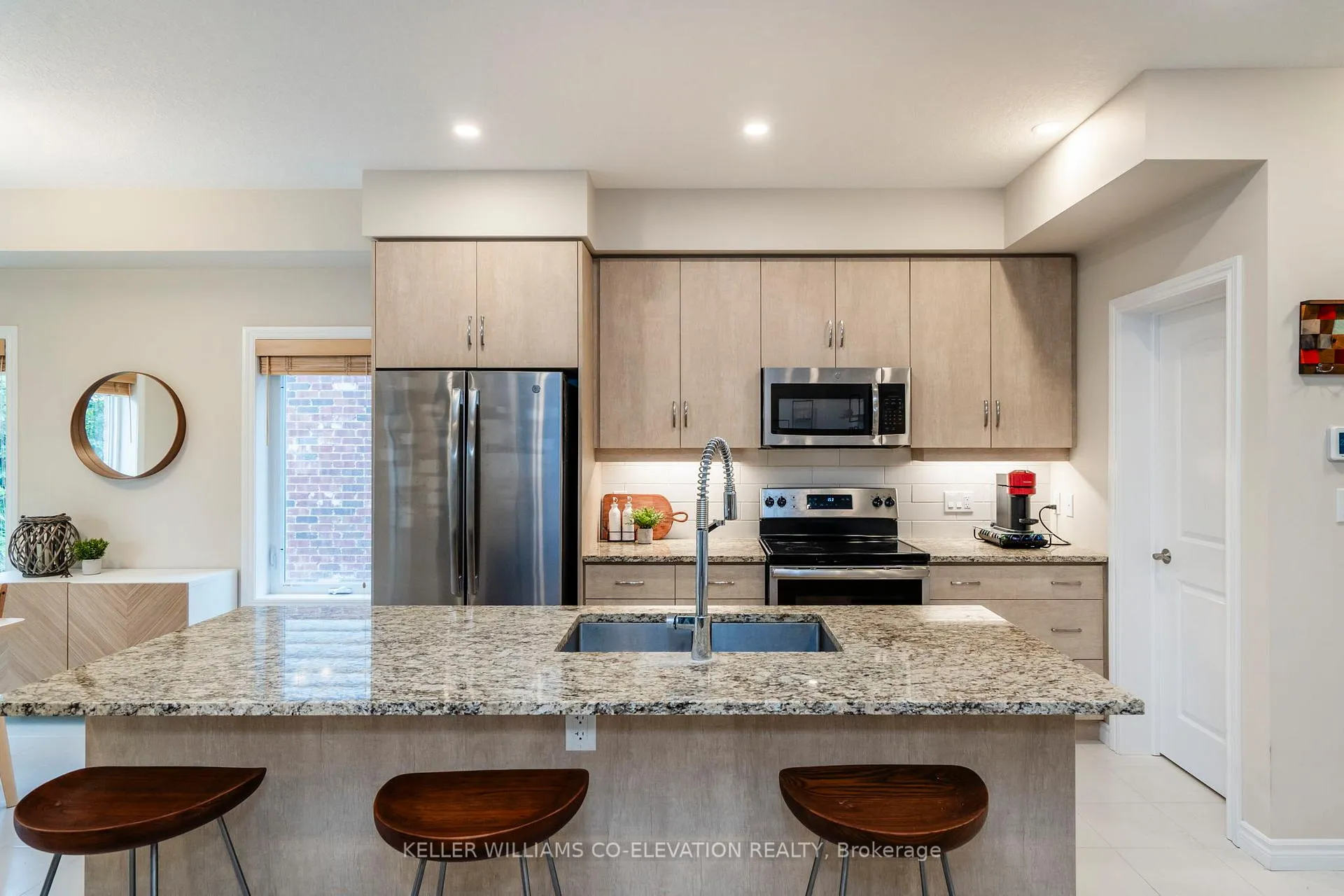 Photo 7 of 963 Wright Drive, Midland — HOMEH