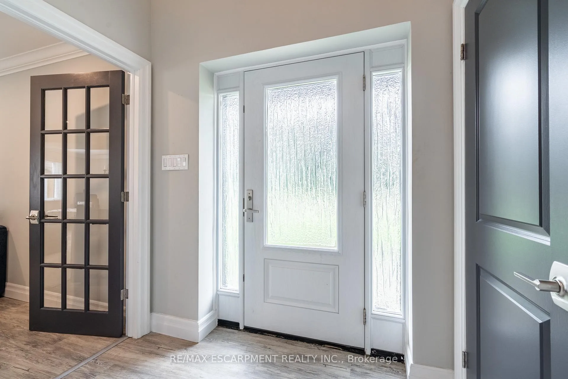 Photo 7 of 16 Noble Kirk Drive, Hamilton, Rural Flamborough — HOMEH