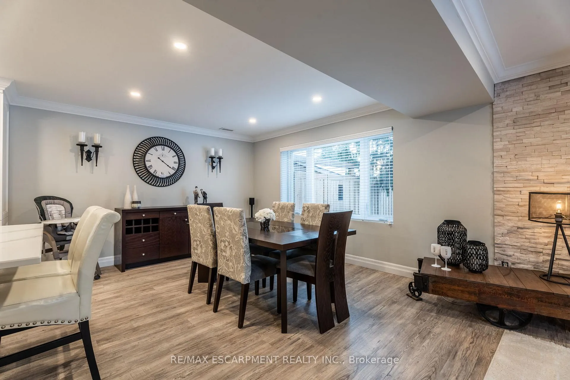 Photo 9 of 16 Noble Kirk Drive, Hamilton, Rural Flamborough — HOMEH