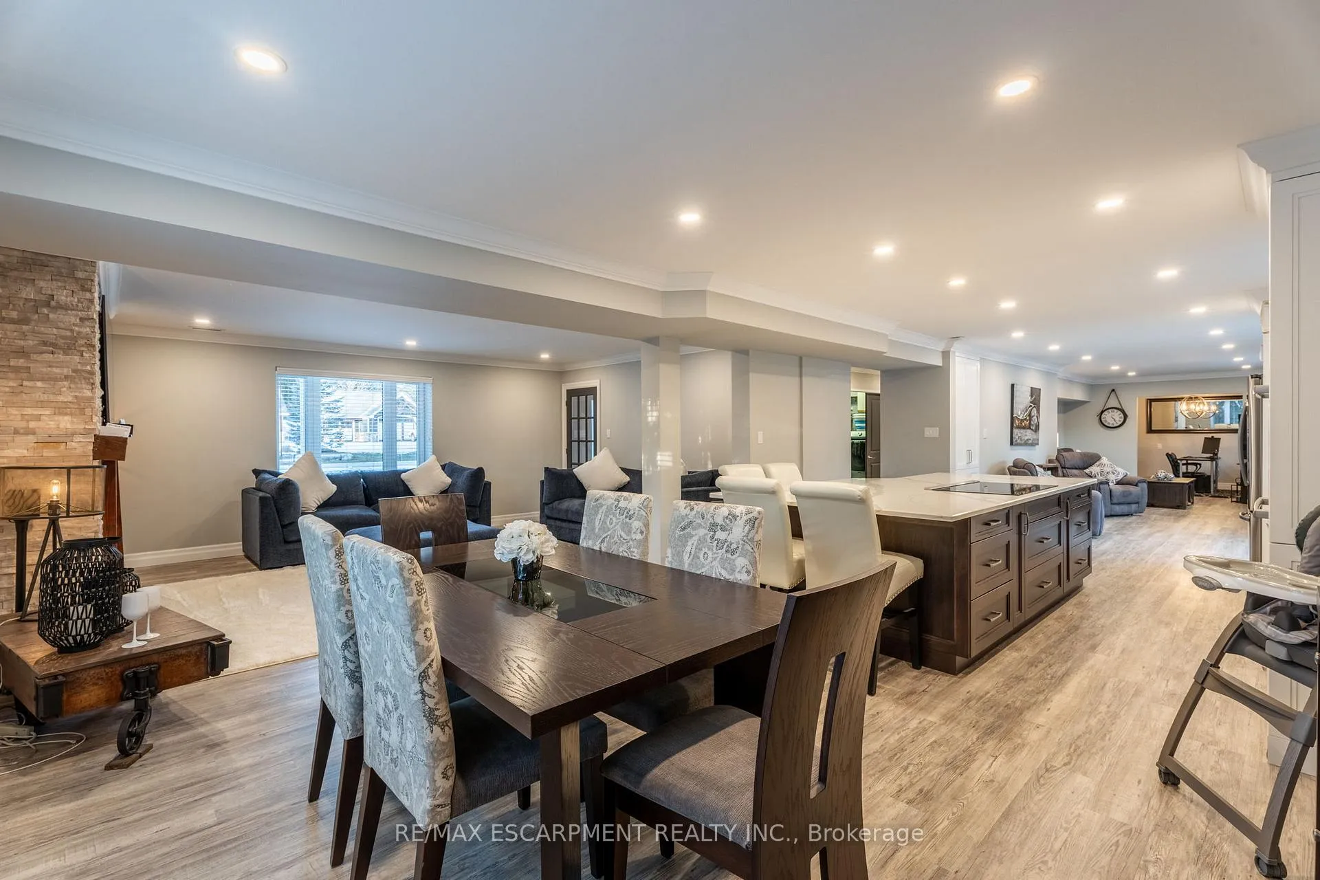 Photo 11 of 16 Noble Kirk Drive, Hamilton, Rural Flamborough — HOMEH