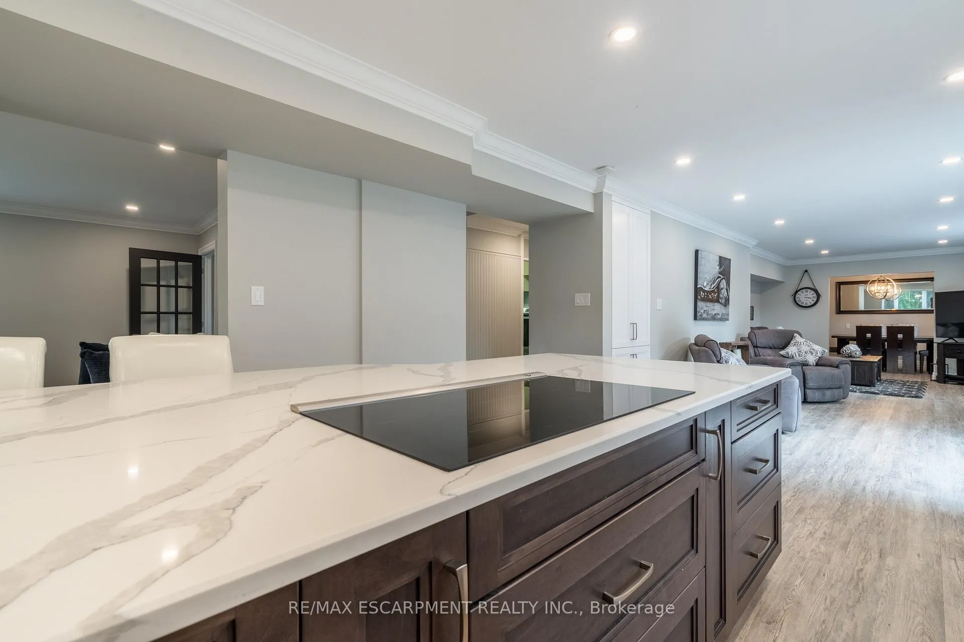 Photo 15 of 16 Noble Kirk Drive, Hamilton, Rural Flamborough — HOMEH