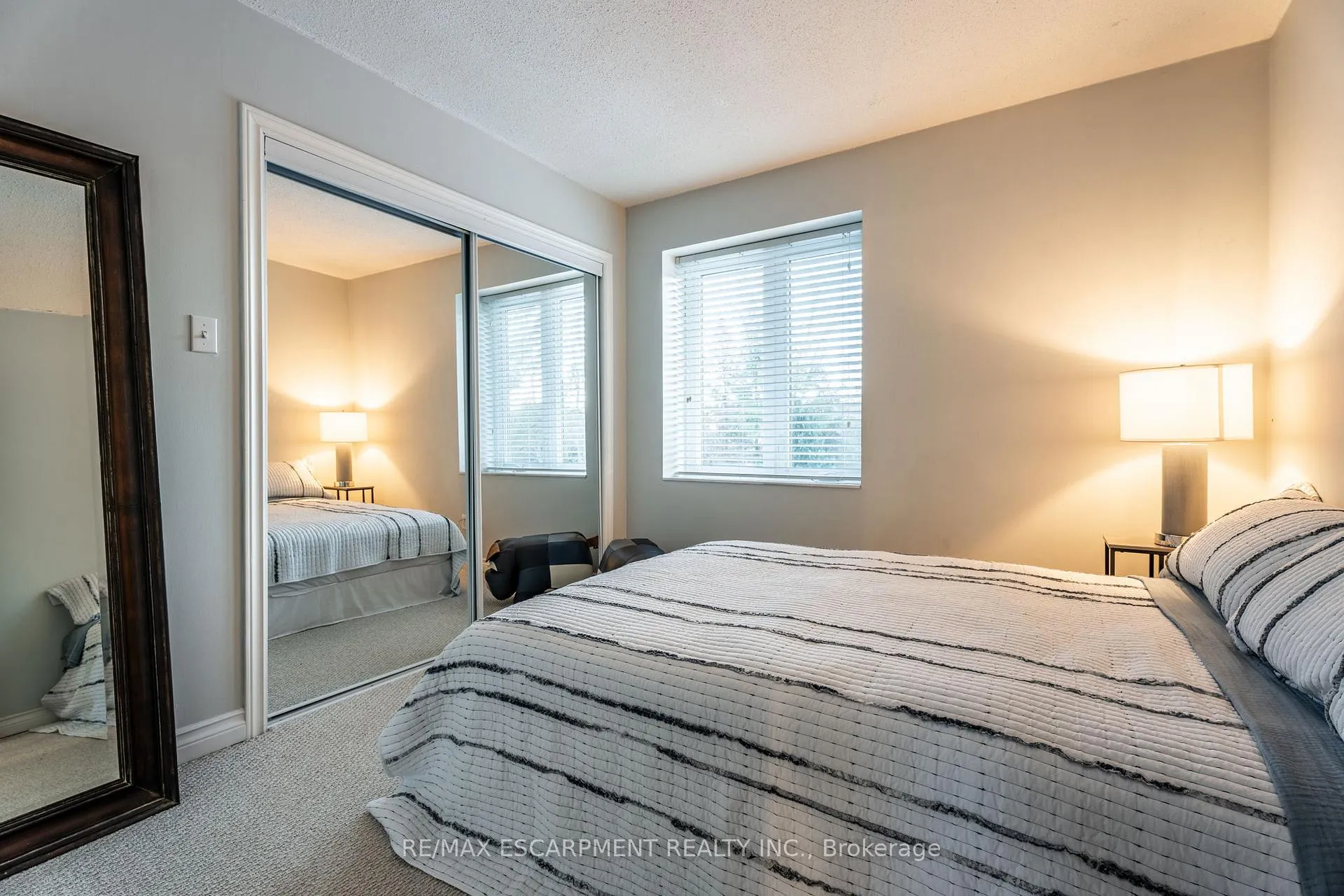 Photo 28 of 16 Noble Kirk Drive, Hamilton, Rural Flamborough — HOMEH