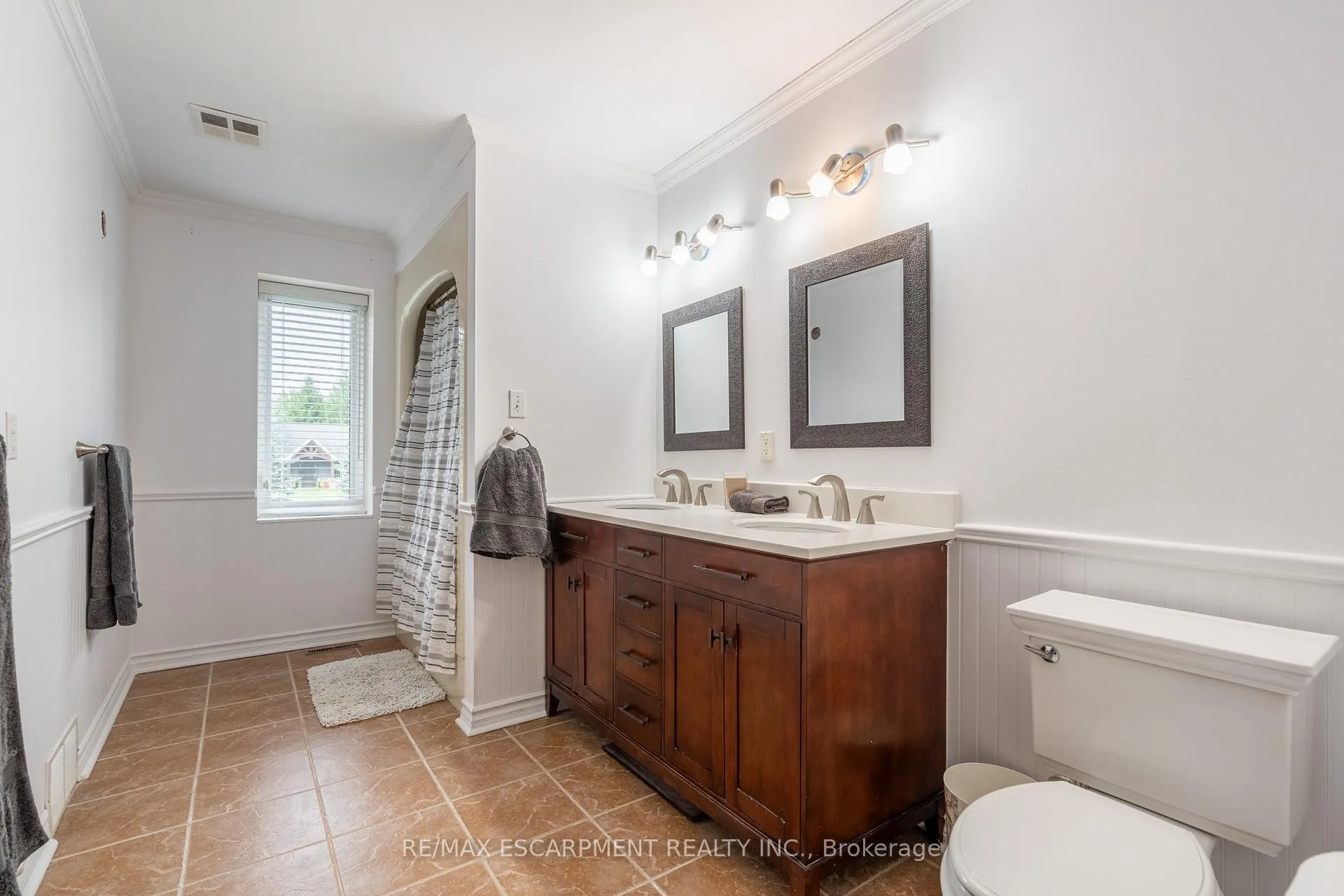 Photo 29 of 16 Noble Kirk Drive, Hamilton, Rural Flamborough — HOMEH