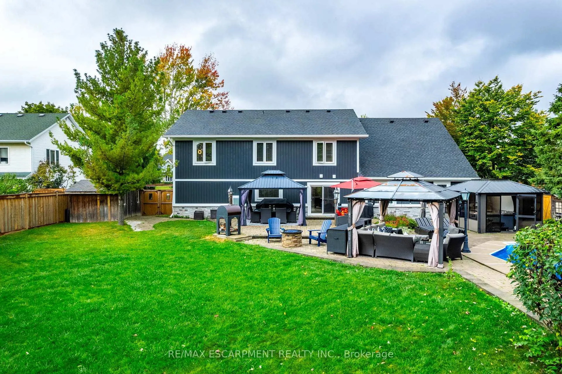 Photo 33 of 16 Noble Kirk Drive, Hamilton, Rural Flamborough — HOMEH