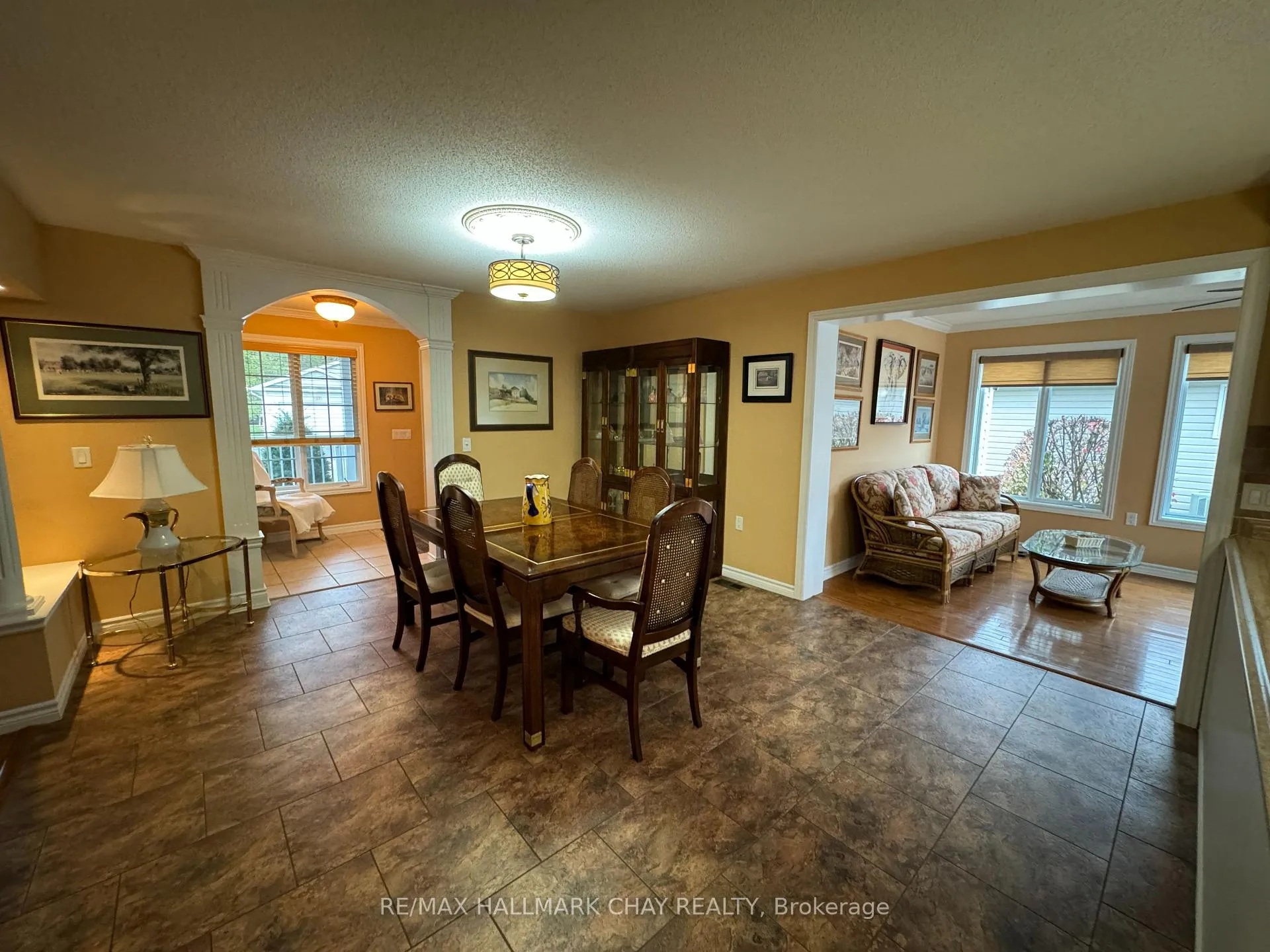 Photo 7 of 4 Ventnor Crescent, Wasaga Beach — HOMEH