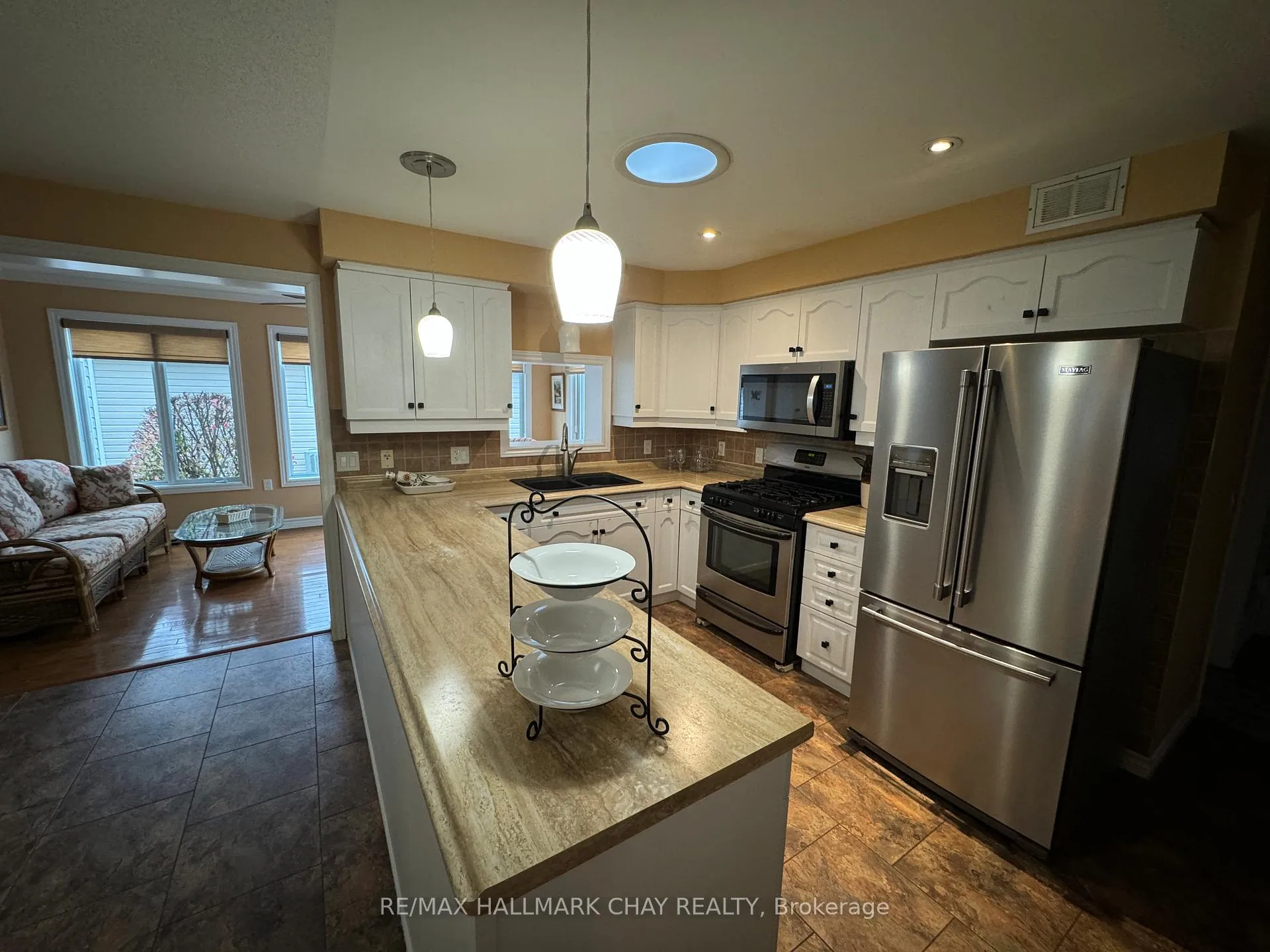 Photo 11 of 4 Ventnor Crescent, Wasaga Beach — HOMEH