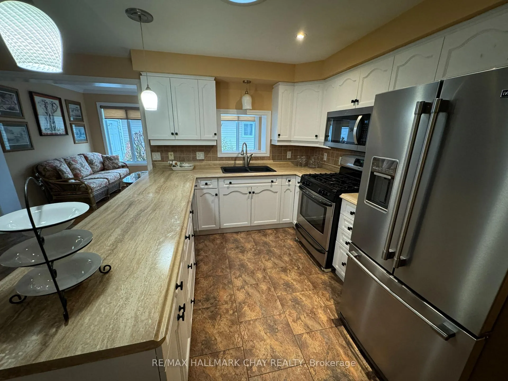 Photo 13 of 4 Ventnor Crescent, Wasaga Beach — HOMEH