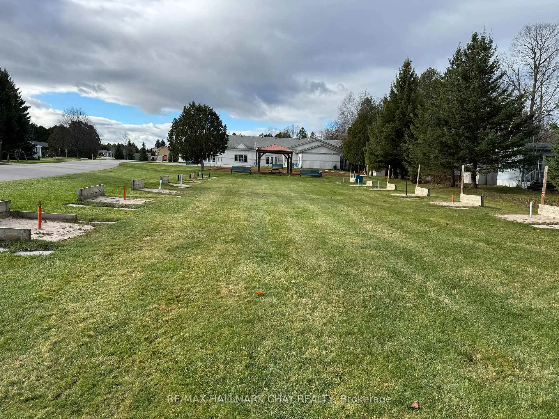 Photo 43 of 4 Ventnor Crescent, Wasaga Beach — HOMEH