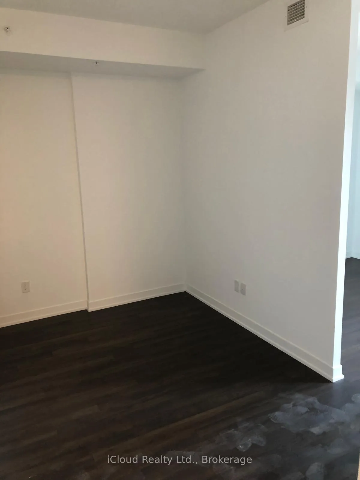 Photo 9 of Unit 511, 550 North Service Road, Grimsby, Grimsby Beach — HOMEH