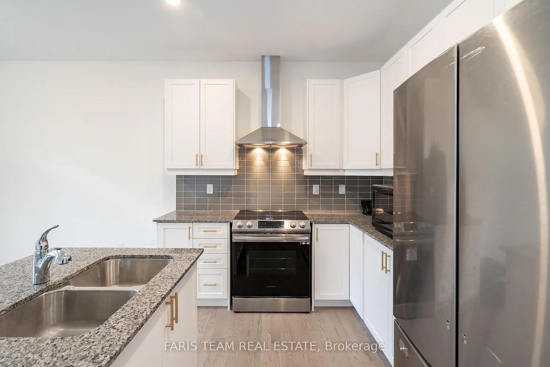Photo 4 of 132 Ansley Road, Wasaga Beach — HOMEH