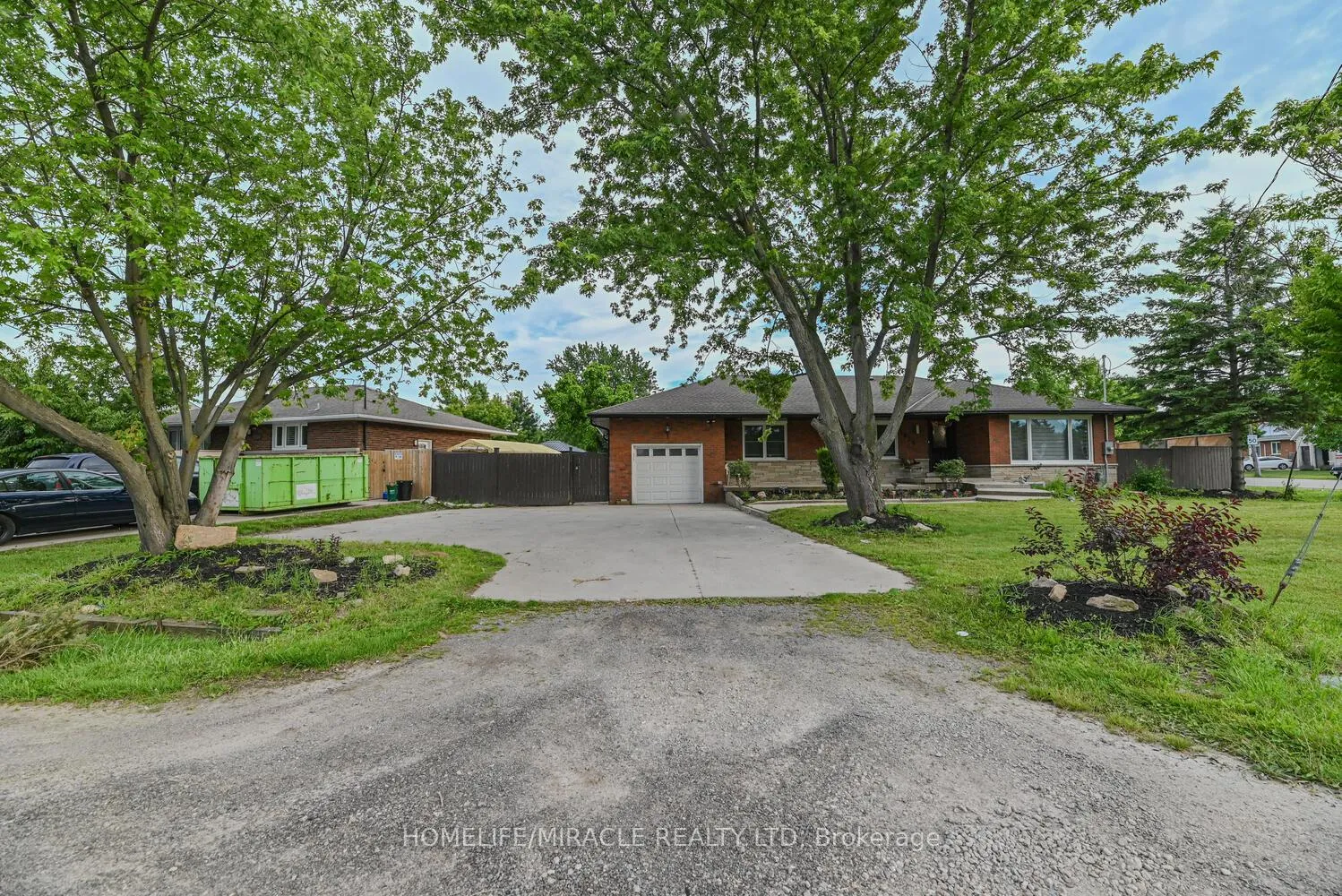 Photo 1 of 1024 Barton Street, Hamilton, Stoney Creek — HOMEH