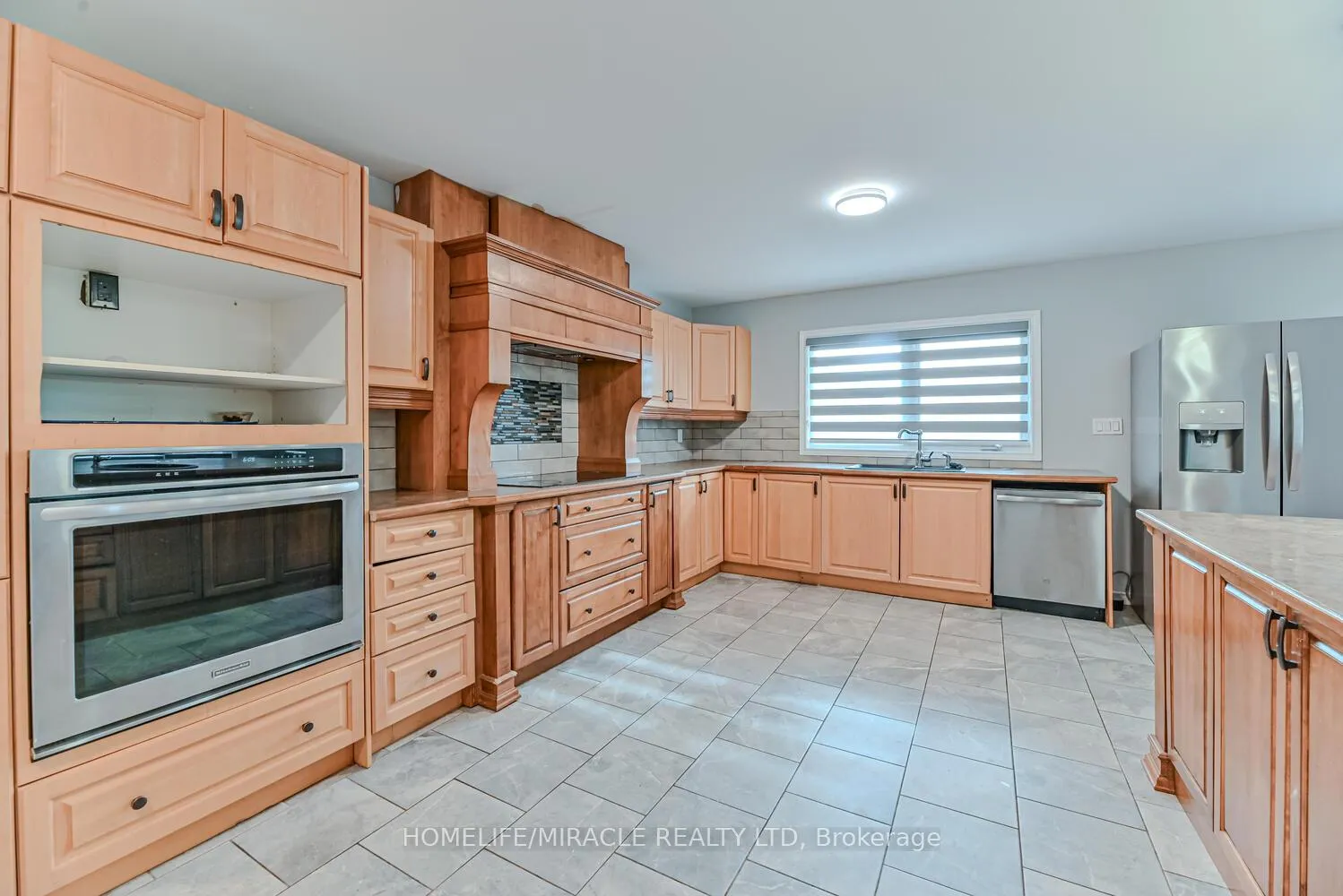 Photo 7 of 1024 Barton Street, Hamilton, Stoney Creek — HOMEH