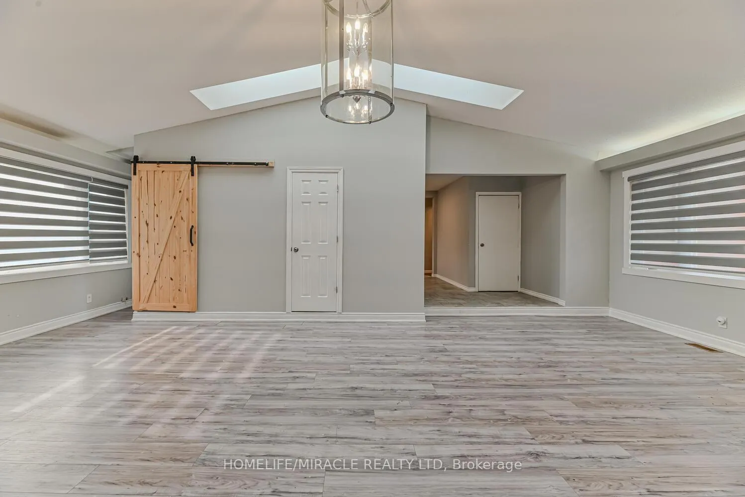 Photo 13 of 1024 Barton Street, Hamilton, Stoney Creek — HOMEH