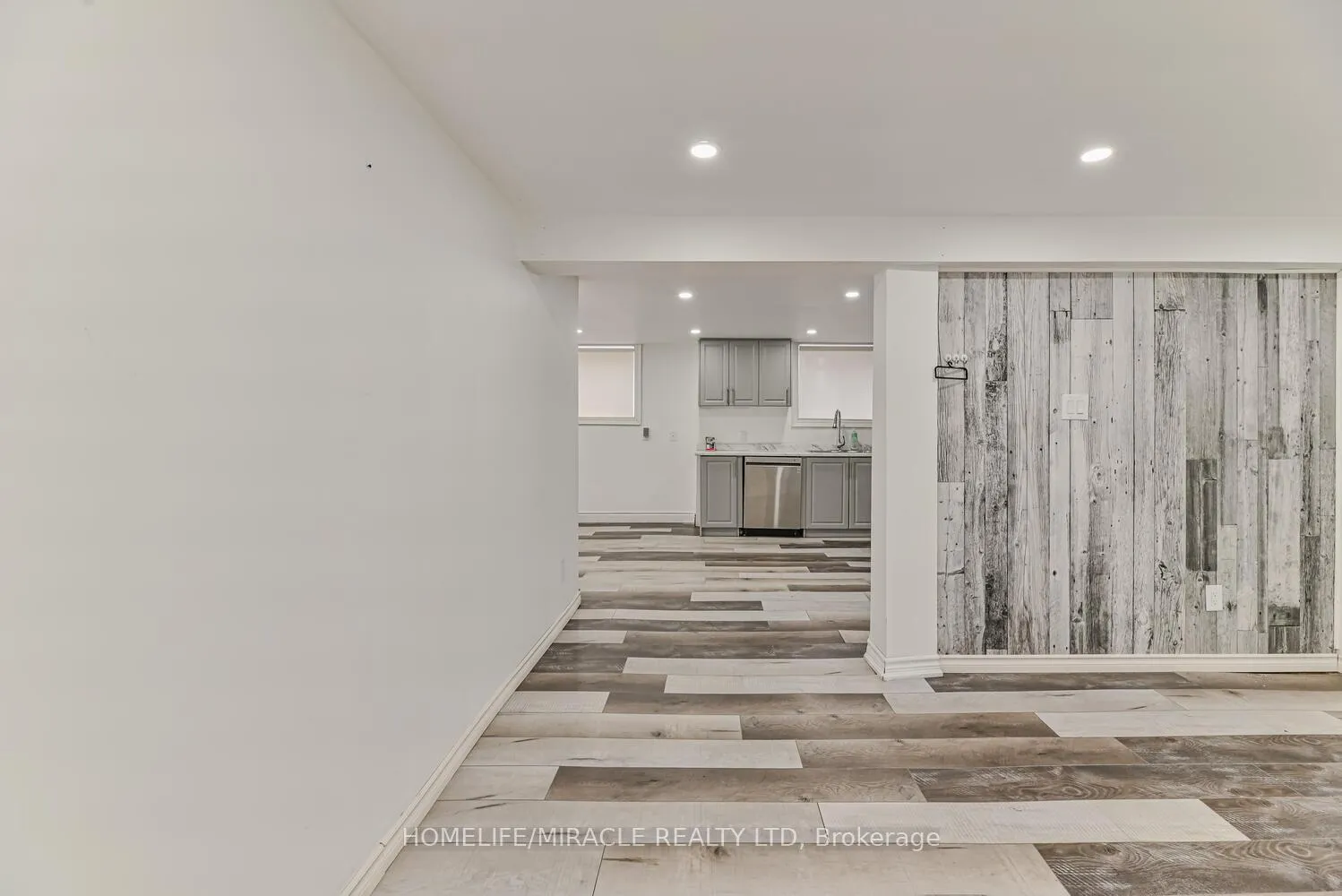 Photo 29 of 1024 Barton Street, Hamilton, Stoney Creek — HOMEH