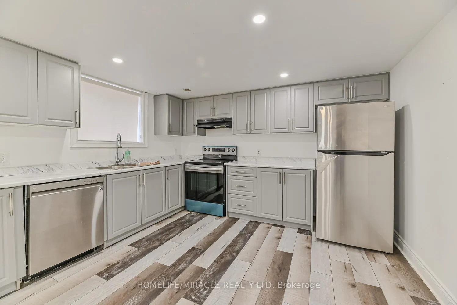 Photo 30 of 1024 Barton Street, Hamilton, Stoney Creek — HOMEH