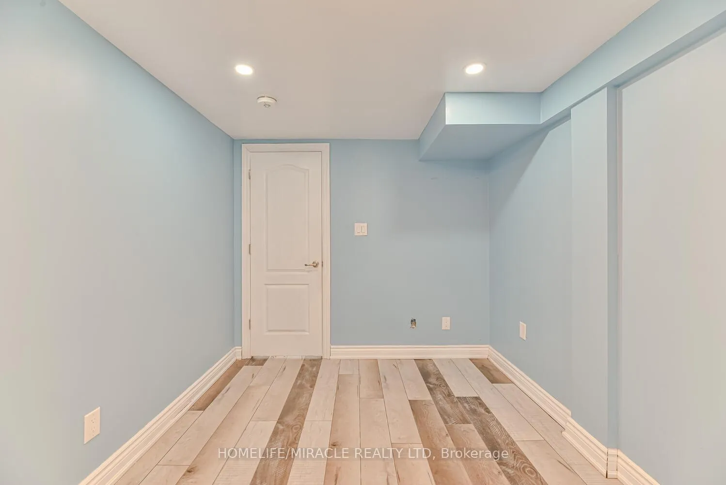 Photo 36 of 1024 Barton Street, Hamilton, Stoney Creek — HOMEH