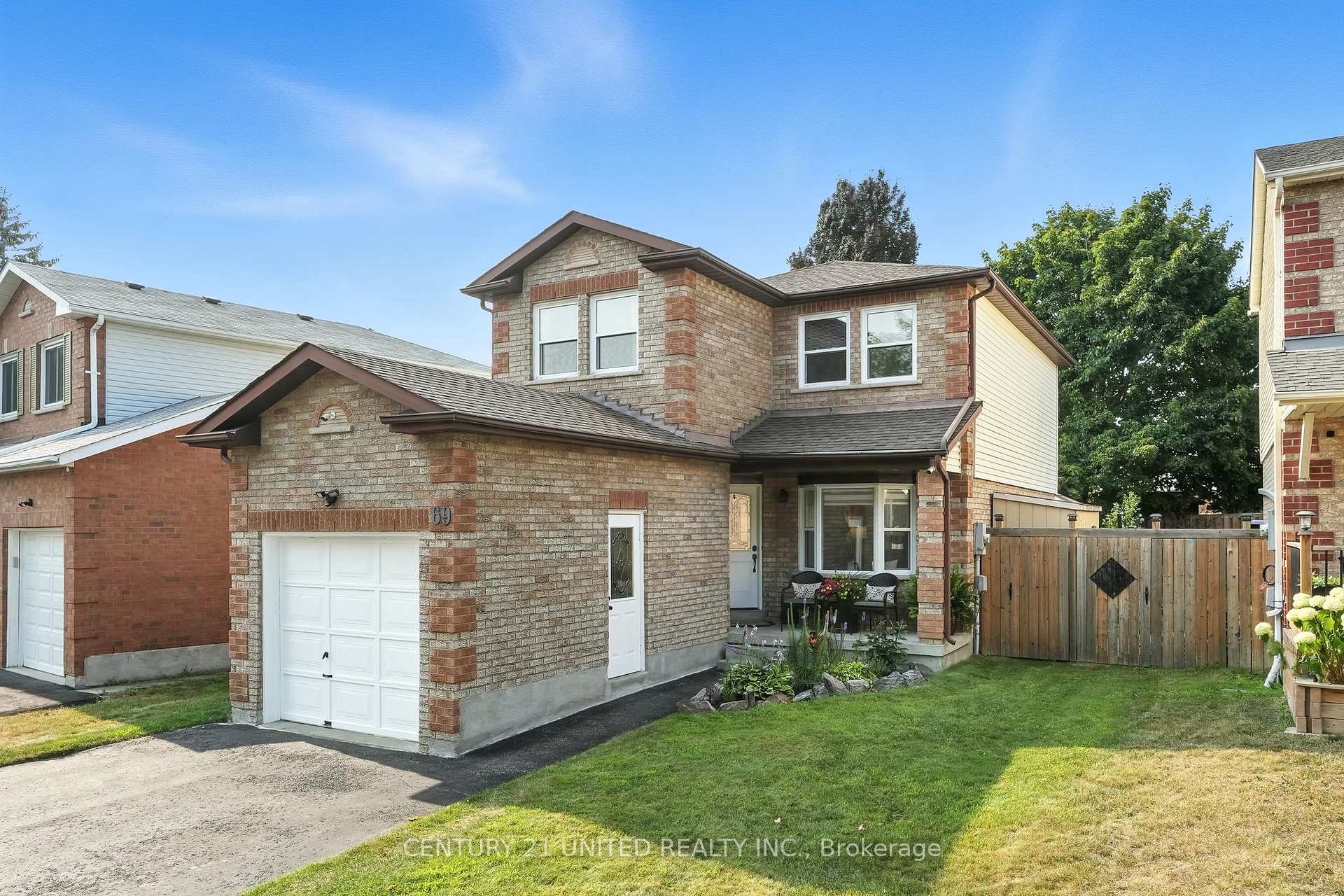 Photo 2 of 69 Stuart Road, Clarington, Courtice — HOMEH