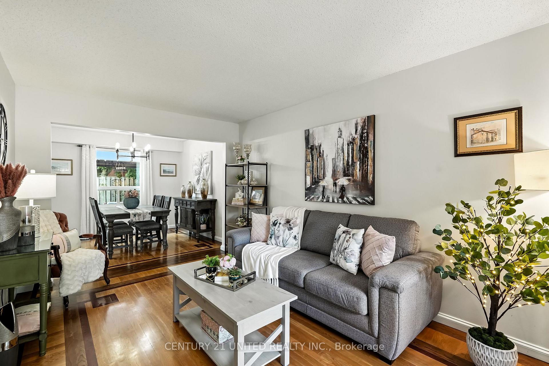 Photo 5 of 69 Stuart Road, Clarington, Courtice — HOMEH