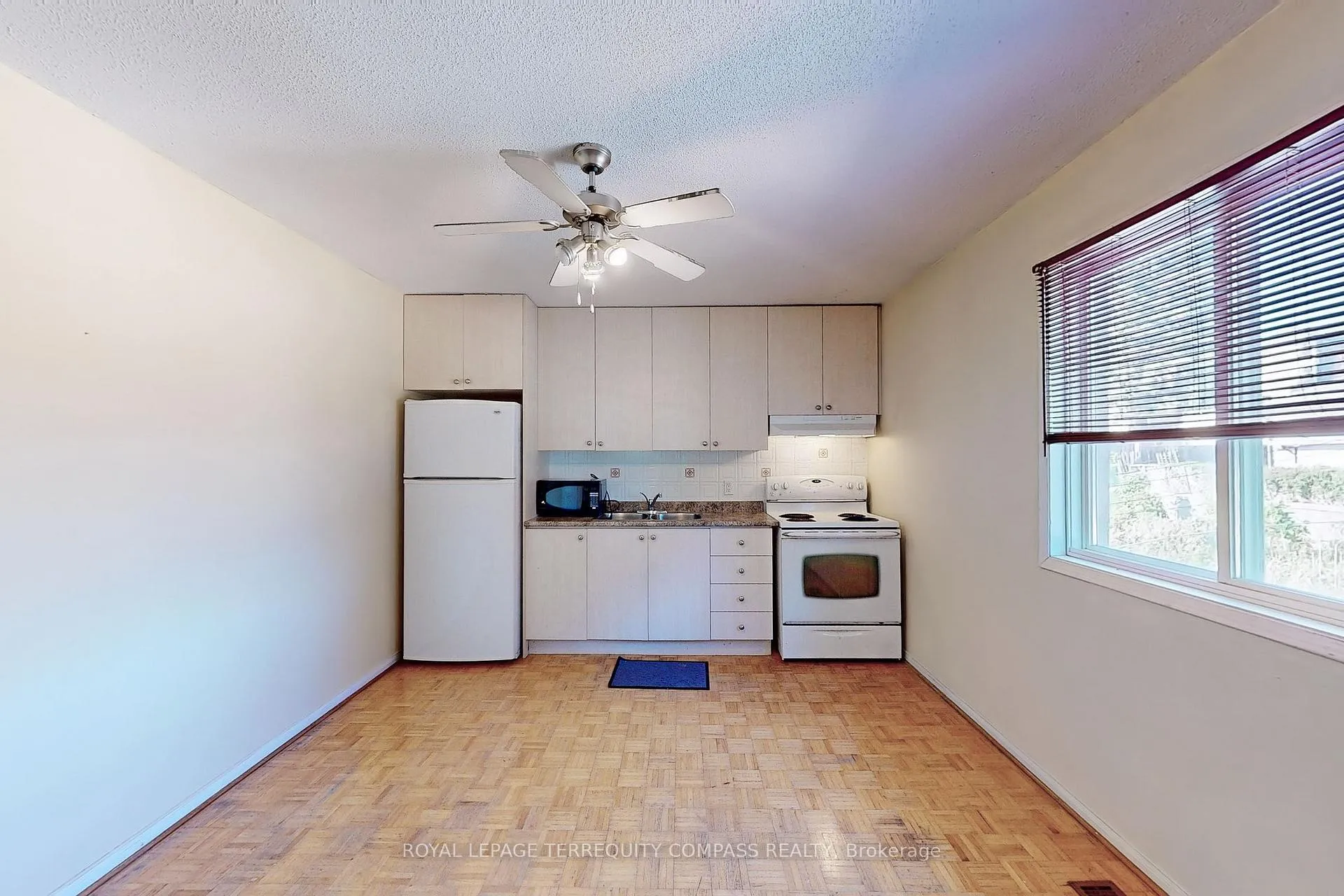 Photo 21 of 471B Northcliffe Boulevard, Toronto, Oakwood Village — HOMEH