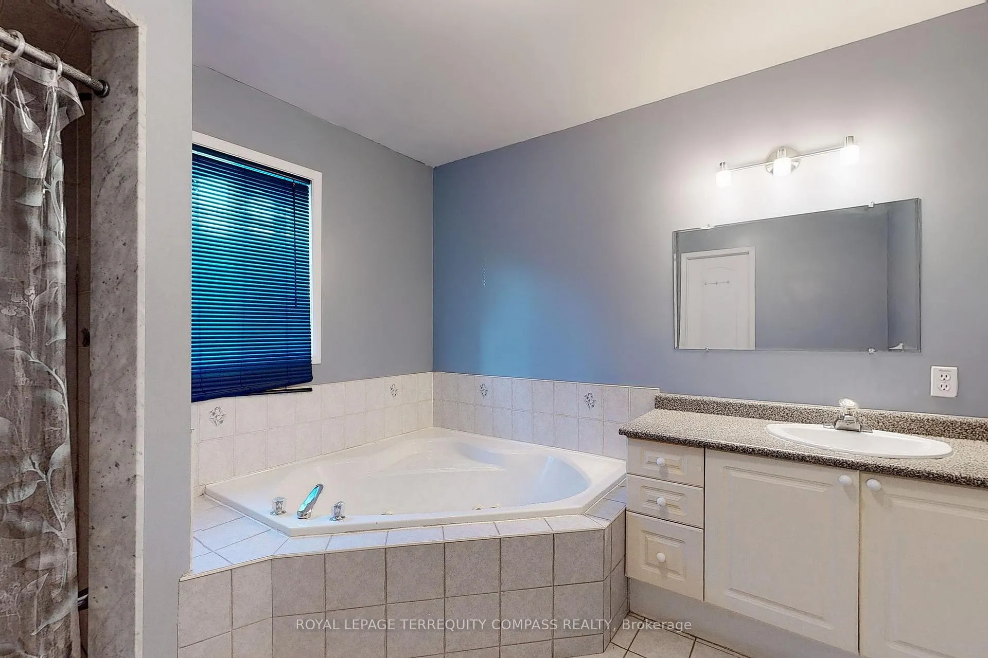 Photo 33 of 471B Northcliffe Boulevard, Toronto, Oakwood Village — HOMEH