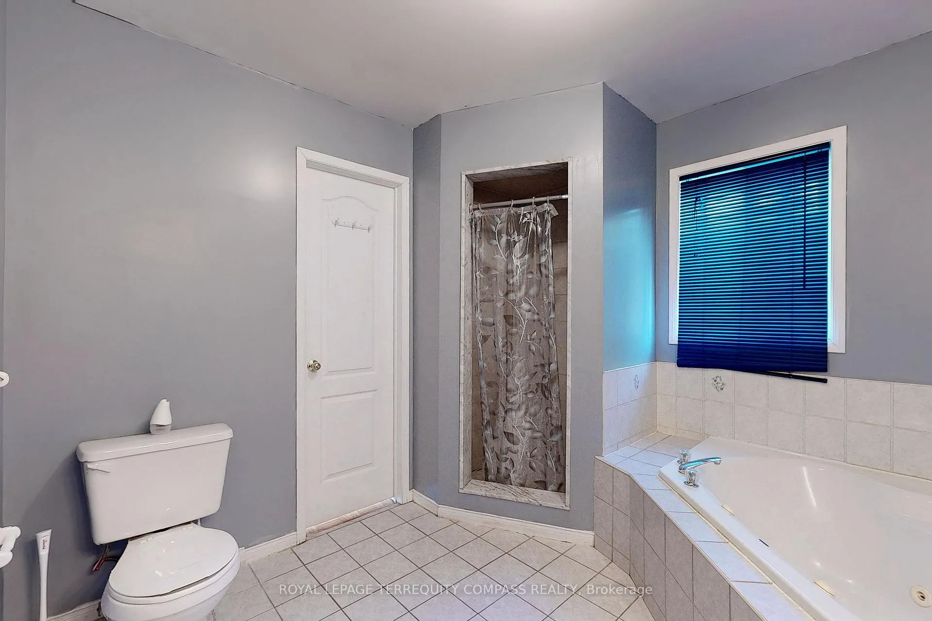 Photo 34 of 471B Northcliffe Boulevard, Toronto, Oakwood Village — HOMEH