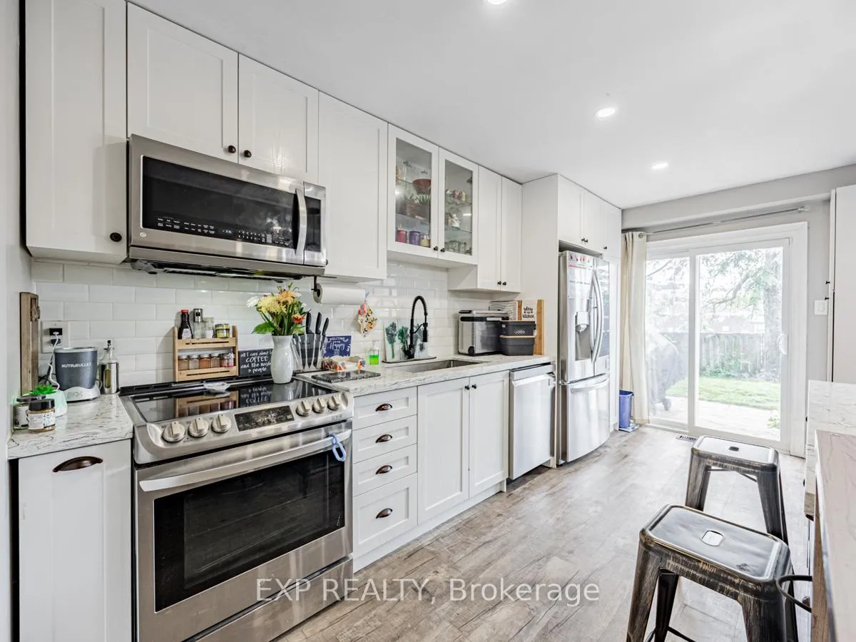 Photo 14 of 64 Greenfield Crescent, Whitby, Blue Grass Meadows — HOMEH