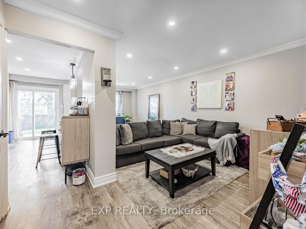 Photo 16 of 64 Greenfield Crescent, Whitby, Blue Grass Meadows — HOMEH