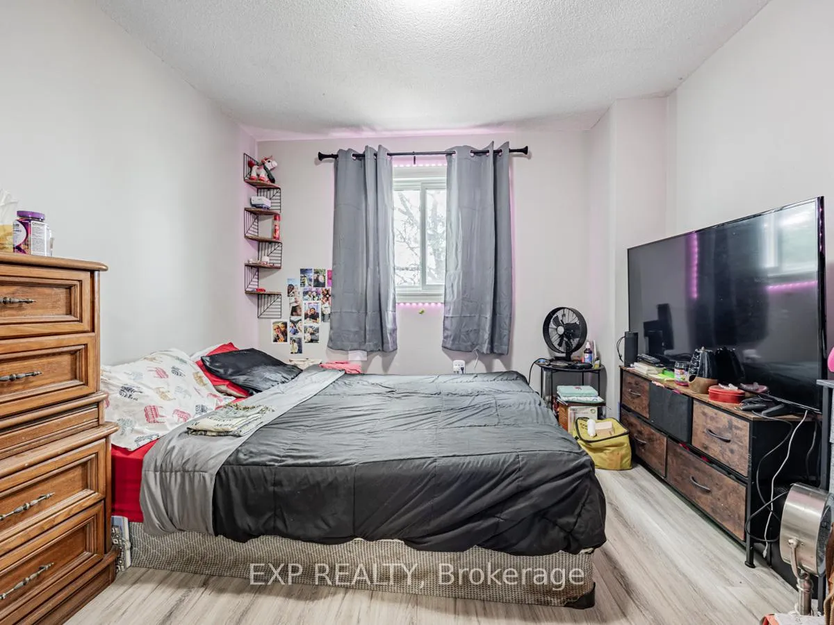 Photo 23 of 64 Greenfield Crescent, Whitby, Blue Grass Meadows — HOMEH