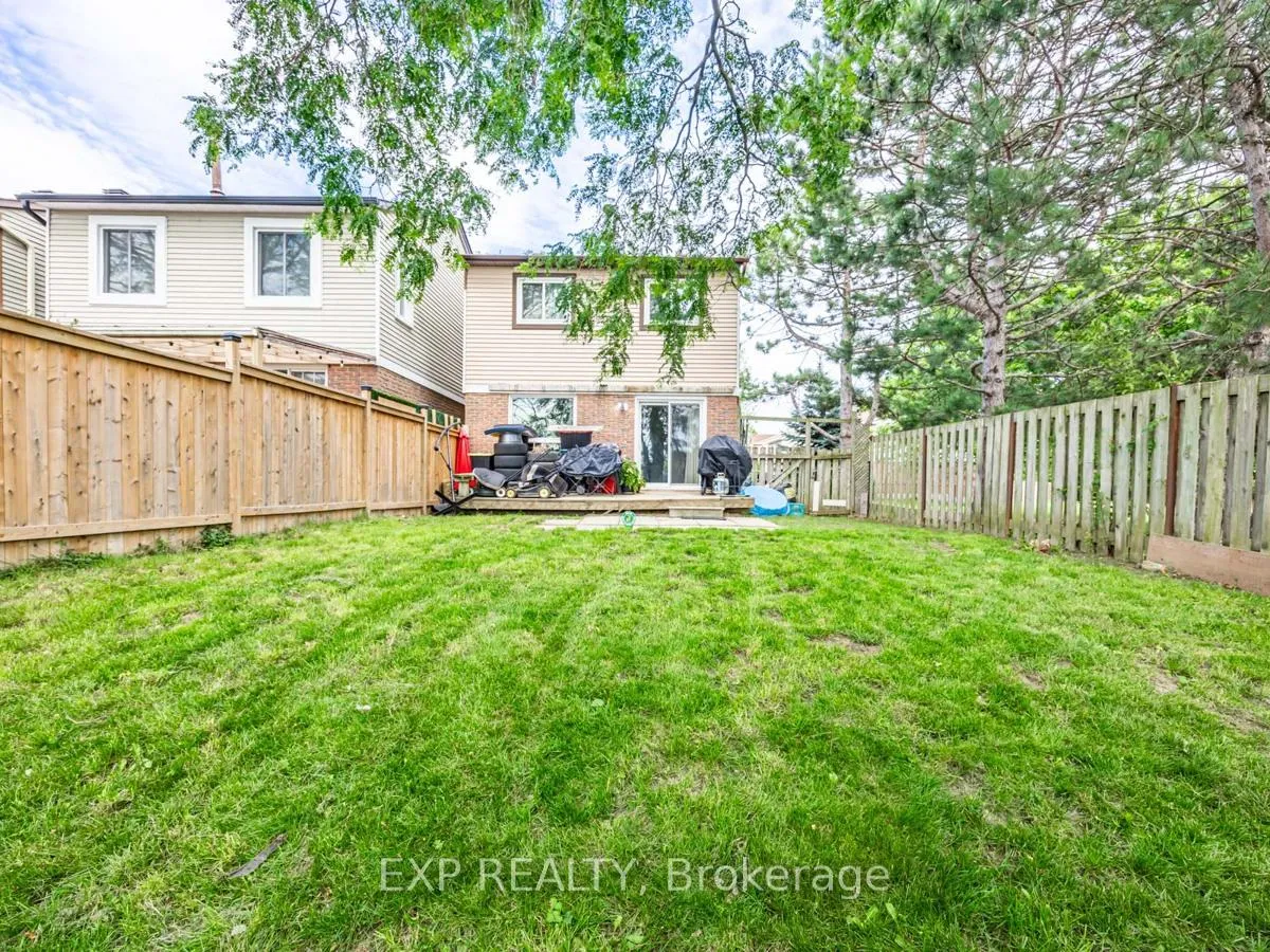 Photo 30 of 64 Greenfield Crescent, Whitby, Blue Grass Meadows — HOMEH