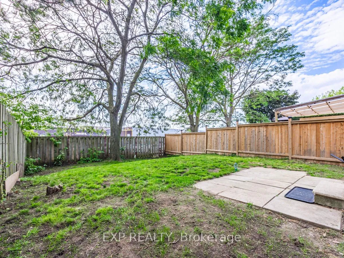 Photo 31 of 64 Greenfield Crescent, Whitby, Blue Grass Meadows — HOMEH