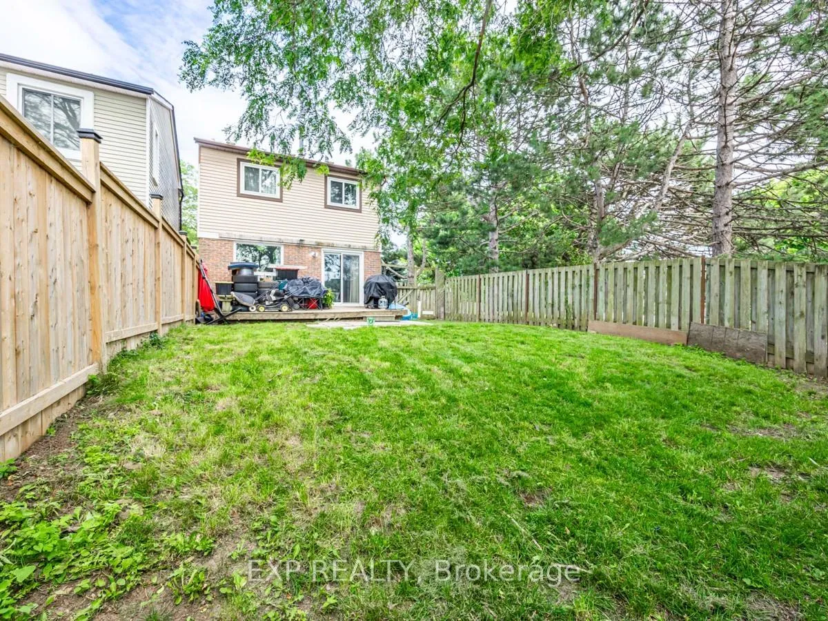 Photo 36 of 64 Greenfield Crescent, Whitby, Blue Grass Meadows — HOMEH