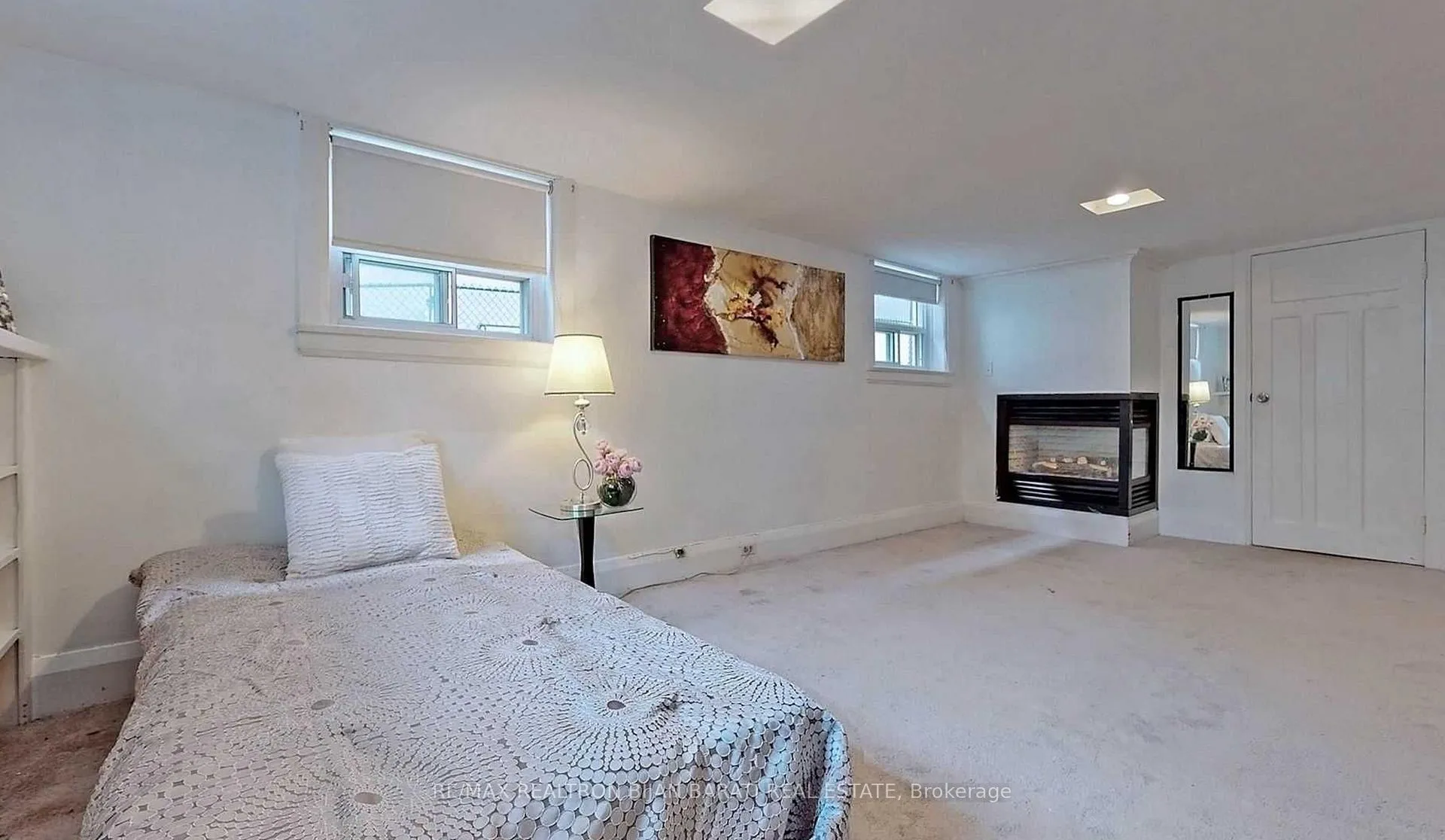 Photo 8 of 37 Regina Avenue, Toronto, Englemount-Lawrence — HOMEH
