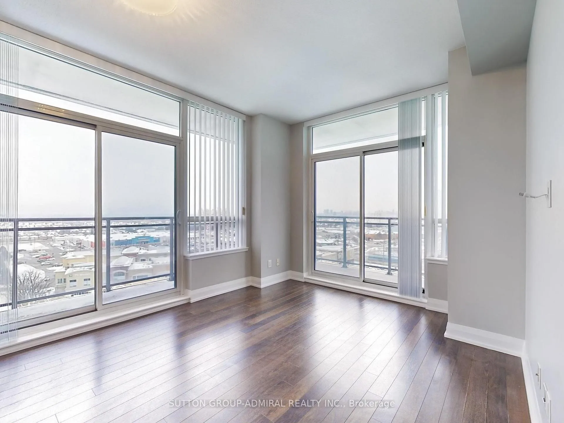 Photo 3 of Unit 1505, 85 North Park Road S, Vaughan, Beverley Glen — HOMEH
