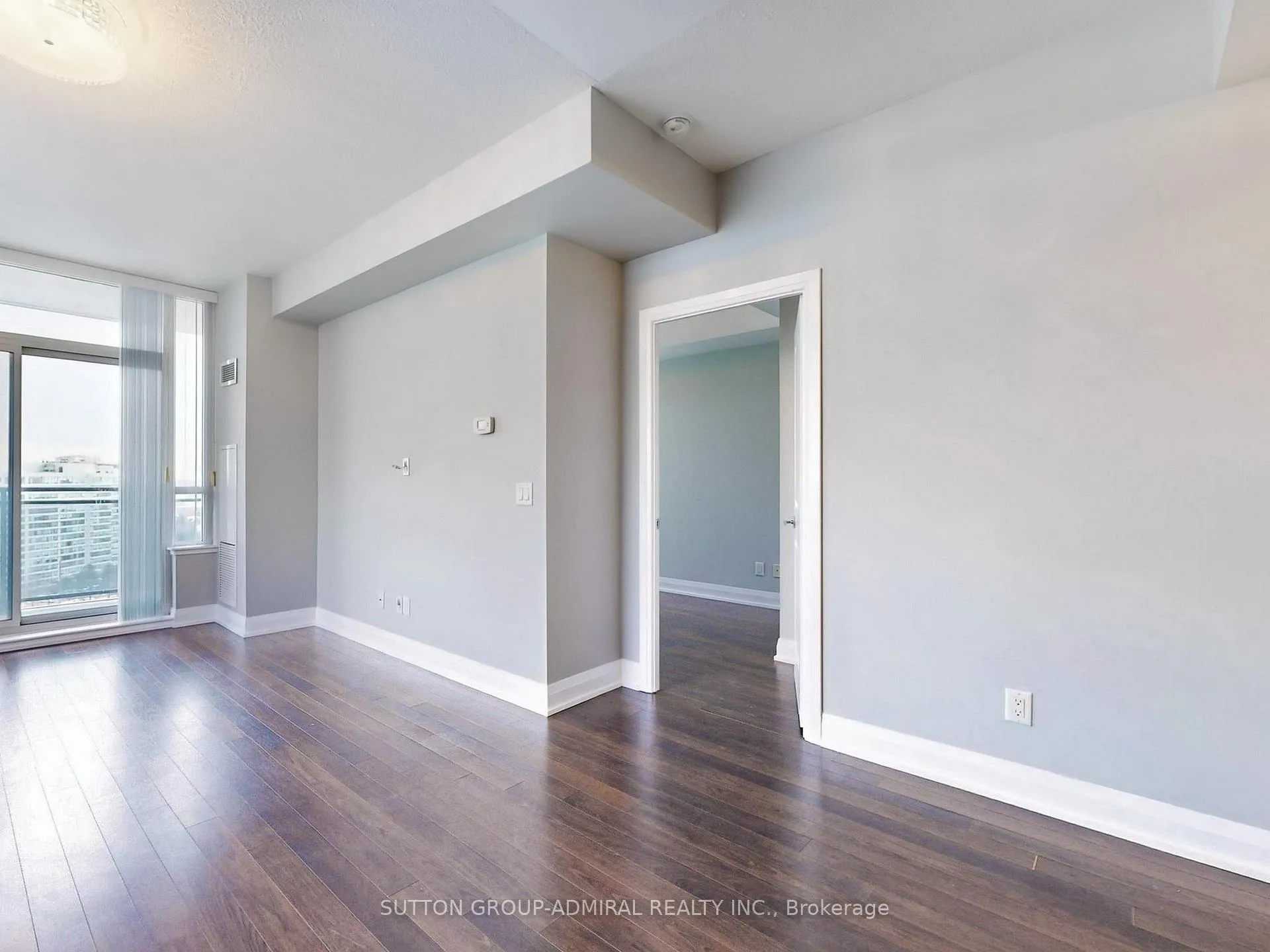 Photo 5 of Unit 1505, 85 North Park Road S, Vaughan, Beverley Glen — HOMEH