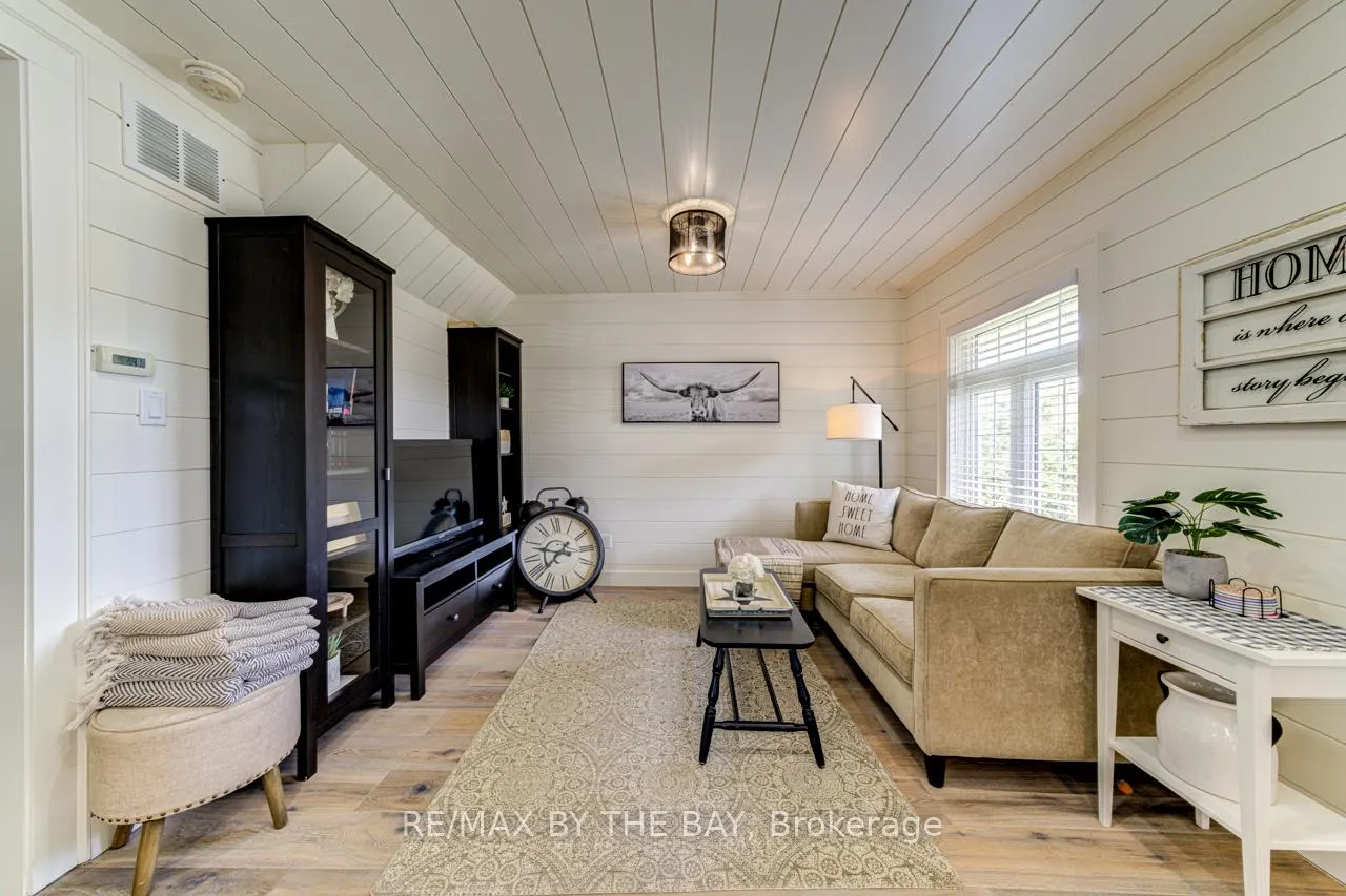 Photo 5 of 168 Golf Course Road, Wasaga Beach — HOMEH