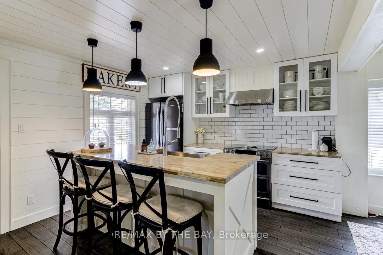 Photo 8 of 168 Golf Course Road, Wasaga Beach — HOMEH